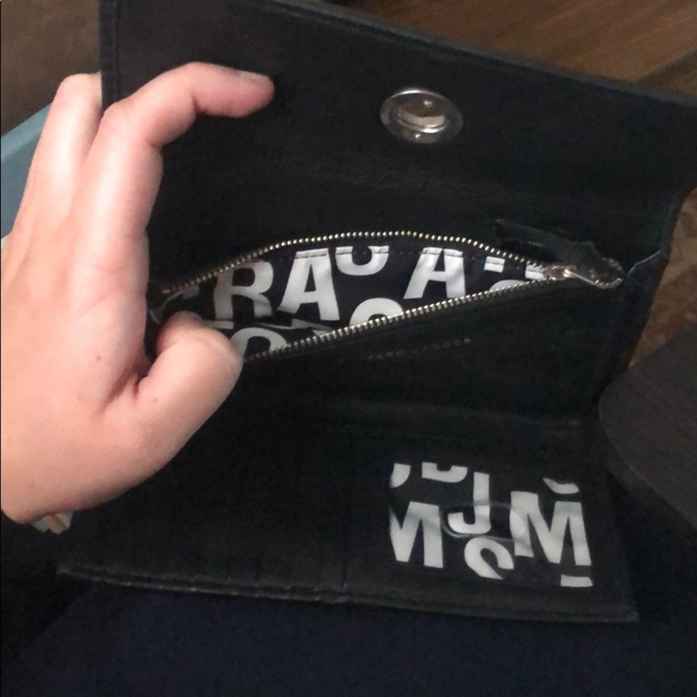 Marc Jacobs Wallet - Picture 5 of 8